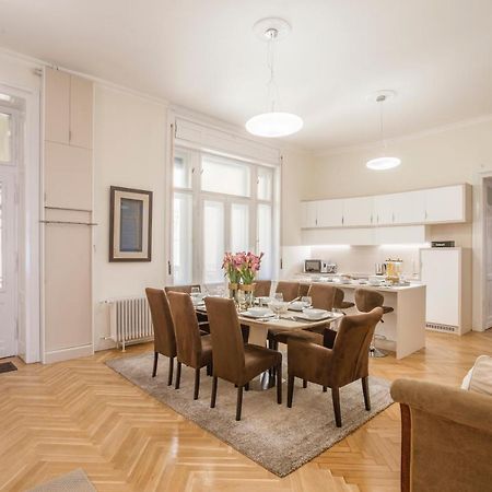 Modernized Unique Huge Central Apartment On 135Sqm Budapesta Exterior foto