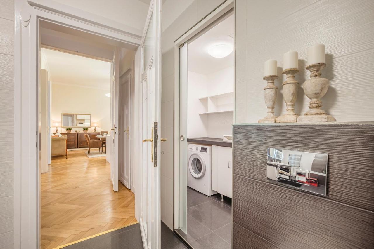 Modernized Unique Huge Central Apartment On 135Sqm Budapesta Exterior foto