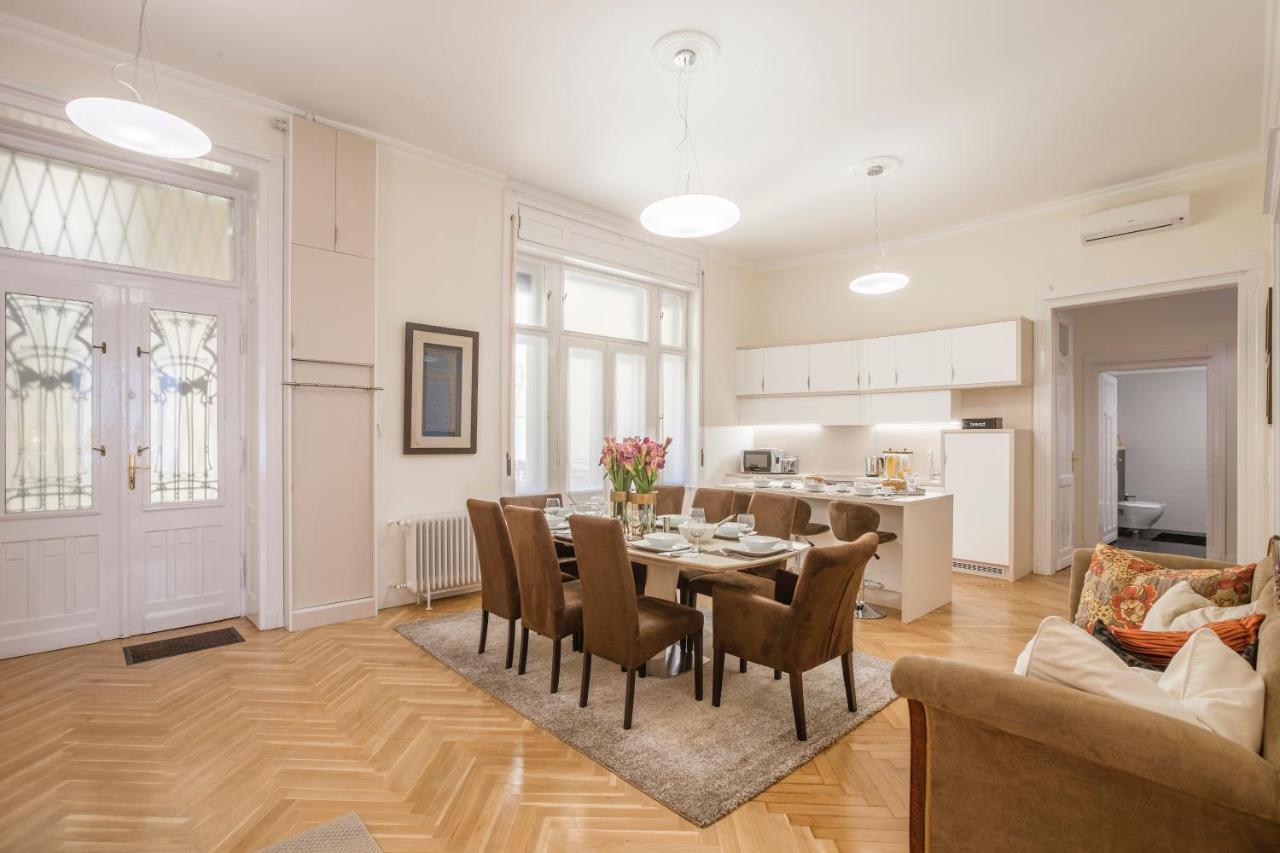 Modernized Unique Huge Central Apartment On 135Sqm Budapesta Exterior foto